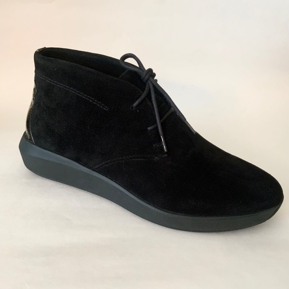 CLARKS TAWNIA LACE BLACK SUEDE LACE UP ANKLE BOOT Comfortable casual flat bootie - Picture 12 of 16